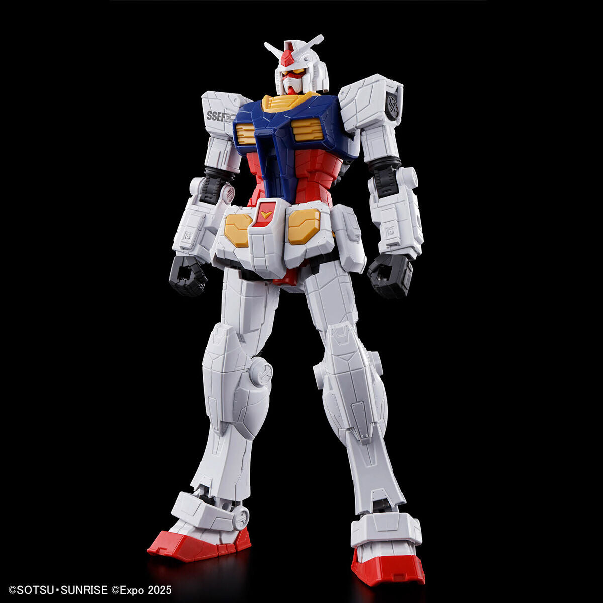 EG: Gundam Base Limited - EXPO2025 RX-78F00/E Gundam + Option Parts Set (EX-001 G.L.R.S.S. Feather Unit)