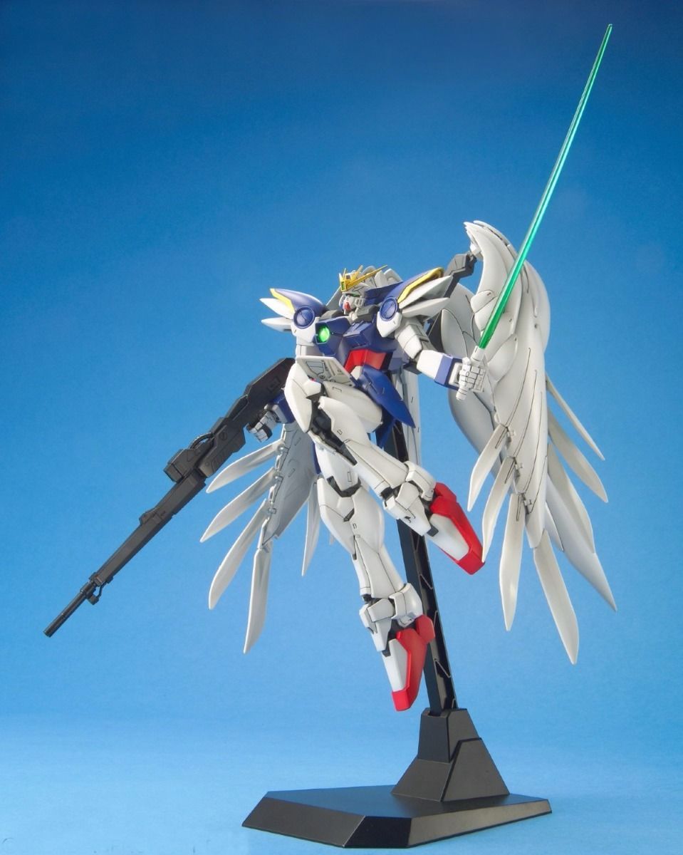 GUNDAM - MG 1/100 - Wing Gundam Zero Custom